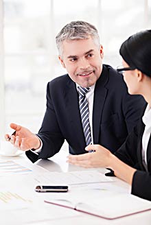 Frau und Mann in der Diskussion